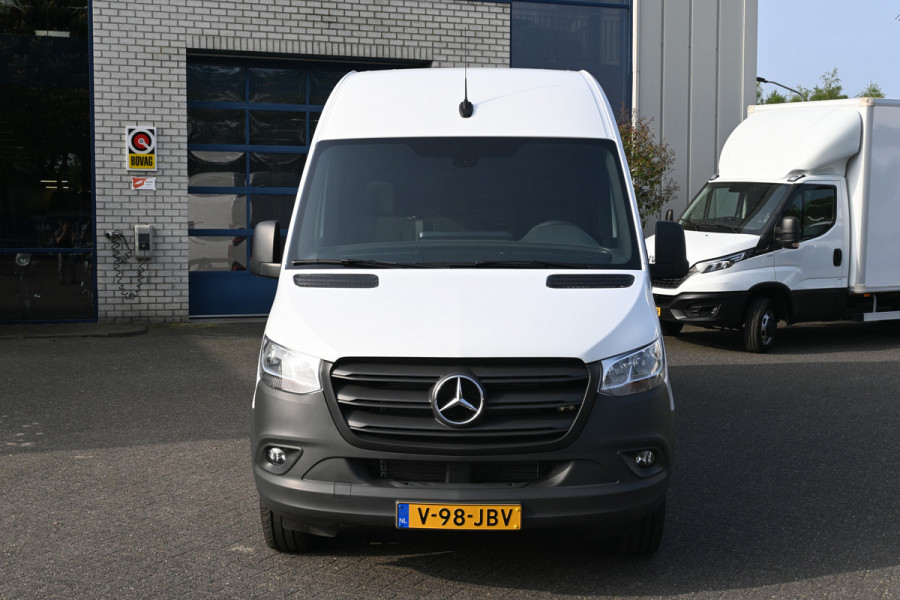 Mercedes-Benz Sprinter 317 CDI L3H2 RWD Geveerde stoel, MBUX met camera en Apple Carplay/Android Auto