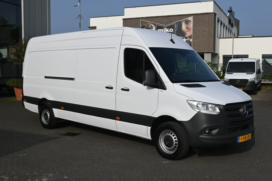 Mercedes-Benz Sprinter 317 CDI L3H2 RWD Geveerde stoel, MBUX met camera en Apple Carplay/Android Auto