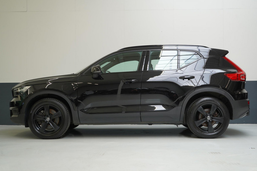 Volvo XC40 1.5 T5 263pk Recharge R-Design Automaat | Trekhaak | Achteruitrijcamera | Stoelverwarming | Stuurverwarming