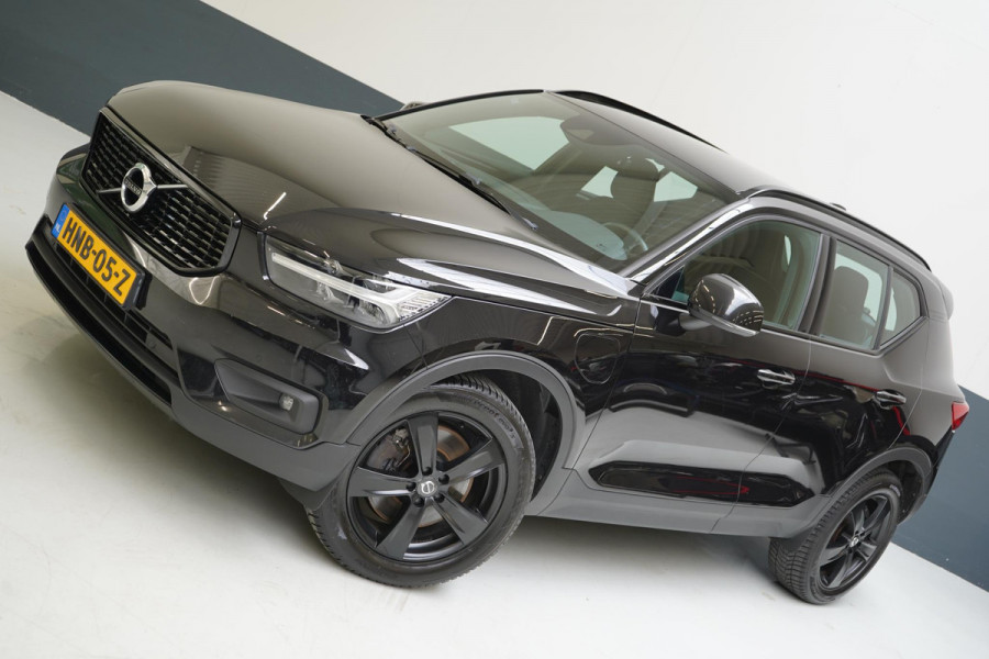 Volvo XC40 1.5 T5 263pk Recharge R-Design Automaat | Trekhaak | Achteruitrijcamera | Stoelverwarming | Stuurverwarming