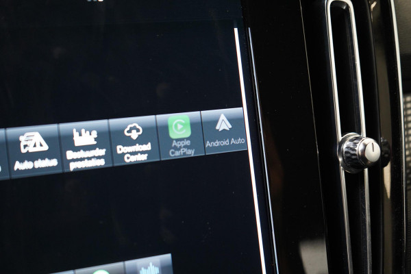 Volvo XC40 1.5 T5 263pk Recharge R-Design Automaat | Trekhaak | Achteruitrijcamera | Stoelverwarming | Stuurverwarming