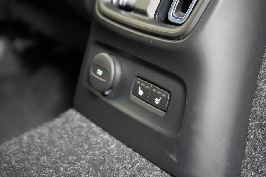 Volvo XC40 1.5 T5 263pk Recharge R-Design Automaat | Trekhaak | Achteruitrijcamera | Stoelverwarming | Stuurverwarming