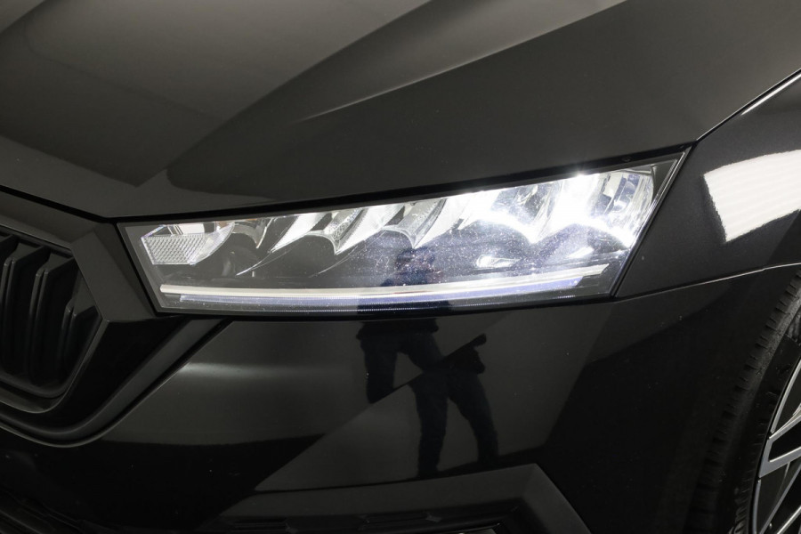 Škoda Octavia Combi 1.4 TSI PHEV Sportline Business 204 pk Automaat (DSG) | Verlengde garantie | Navigatie | Parkeersensoren achter | LED koplampen | Stoelverwarming |