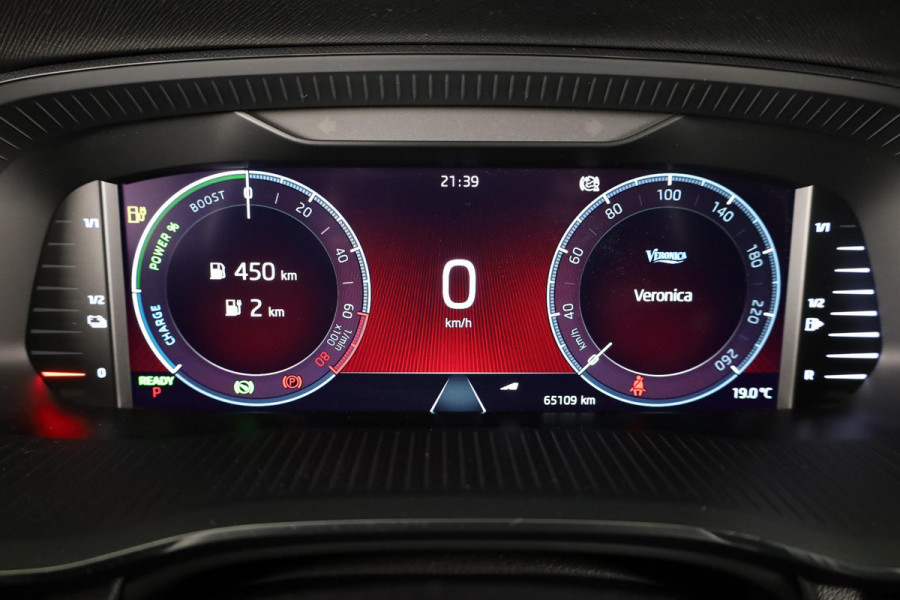 Škoda Octavia Combi 1.4 TSI PHEV Sportline Business 204 pk Automaat (DSG) | Verlengde garantie | Navigatie | Parkeersensoren achter | LED koplampen | Stoelverwarming |