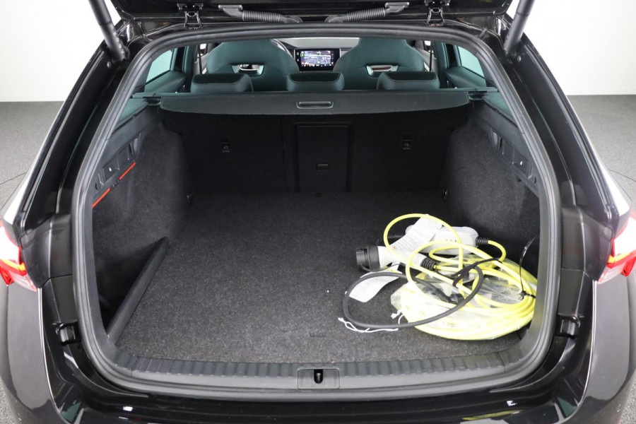 Škoda Octavia Combi 1.4 TSI PHEV Sportline Business 204 pk Automaat (DSG) | Verlengde garantie | Navigatie | Parkeersensoren achter | LED koplampen | Stoelverwarming |