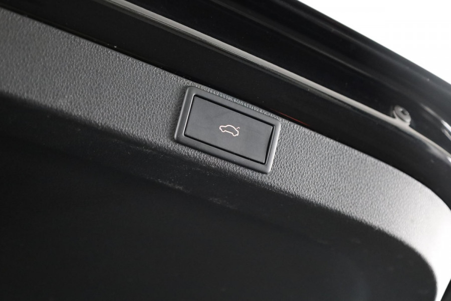 Škoda Octavia Combi 1.4 TSI PHEV Sportline Business 204 pk Automaat (DSG) | Verlengde garantie | Navigatie | Parkeersensoren achter | LED koplampen | Stoelverwarming |