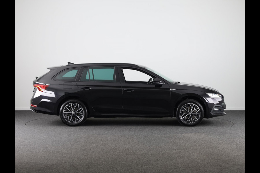 Škoda Octavia Combi 1.4 TSI PHEV Sportline Business 204 pk Automaat (DSG) | Verlengde garantie | Navigatie | Parkeersensoren achter | LED koplampen | Stoelverwarming |