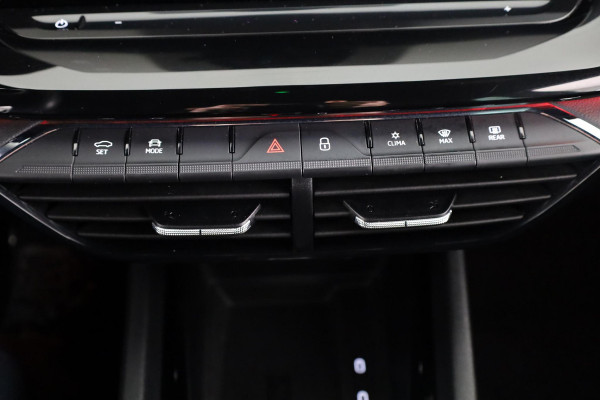 Škoda Octavia Combi 1.4 TSI PHEV Sportline Business 204 pk Automaat (DSG) | Verlengde garantie | Navigatie | Parkeersensoren achter | LED koplampen | Stoelverwarming |