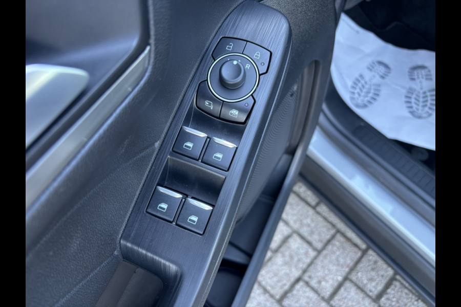 Ford Kuga 2.5 PHEV Titanium WINTERPACK! AGR STOELEN! KEYLESS!