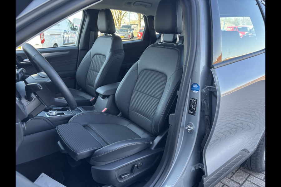 Ford Kuga 2.5 PHEV Titanium WINTERPACK! AGR STOELEN! KEYLESS!