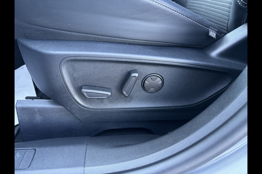 Ford Kuga 2.5 PHEV Titanium WINTERPACK! AGR STOELEN! KEYLESS!