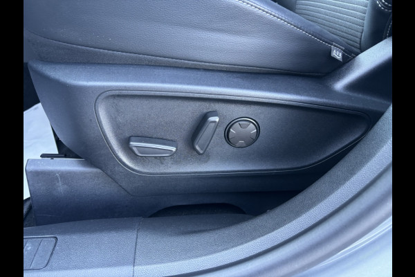 Ford Kuga 2.5 PHEV Titanium WINTERPACK! AGR STOELEN! KEYLESS!