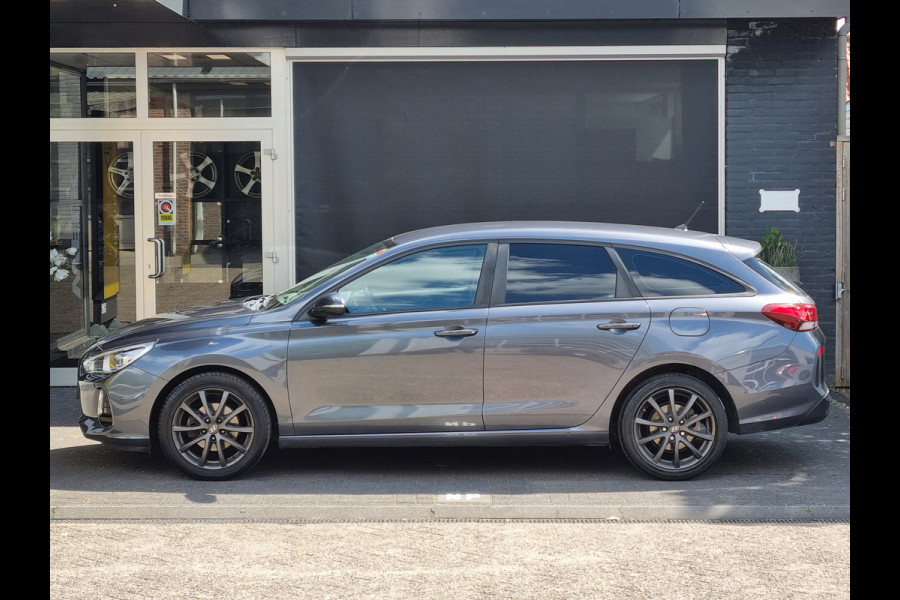 Hyundai i30 1.4 i-Drive NAVI / AIRCO / CRUISE / BLUETOOTH