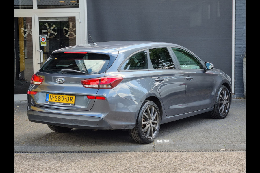 Hyundai i30 1.4 i-Drive NAVI / AIRCO / CRUISE / BLUETOOTH