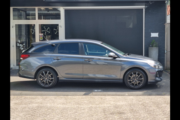 Hyundai i30 1.4 i-Drive NAVI / AIRCO / CRUISE / BLUETOOTH