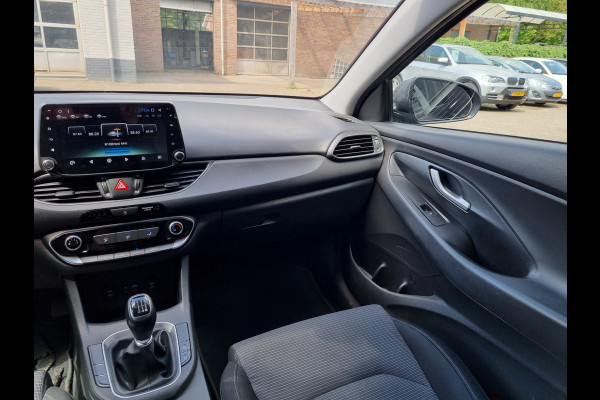 Hyundai i30 1.4 i-Drive NAVI / AIRCO / CRUISE / BLUETOOTH