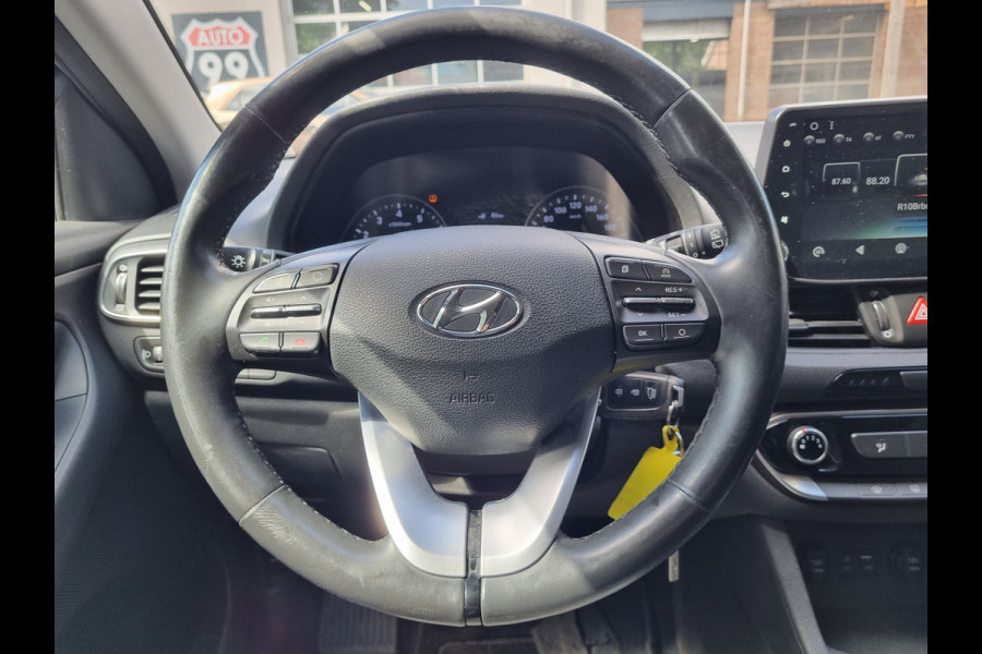 Hyundai i30 1.4 i-Drive NAVI / AIRCO / CRUISE / BLUETOOTH