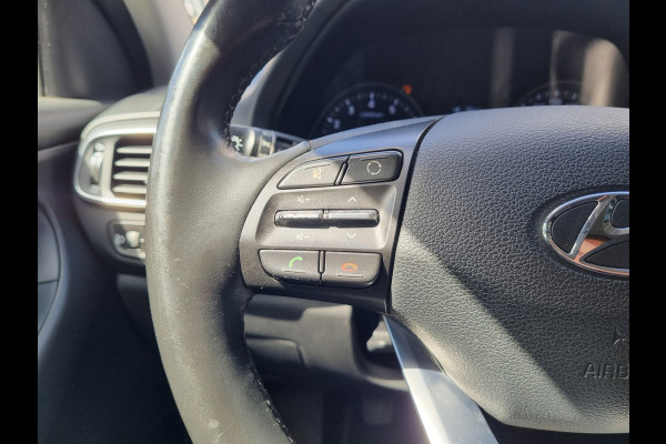 Hyundai i30 1.4 i-Drive NAVI / AIRCO / CRUISE / BLUETOOTH