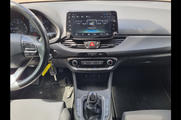 Hyundai i30 1.4 i-Drive NAVI / AIRCO / CRUISE / BLUETOOTH