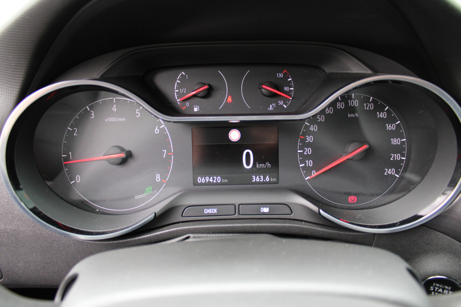Opel Crossland X 1.2 Turbo Innovation | Trekhaak | Parkeerhulp | BLIS | Navigatie | Camera