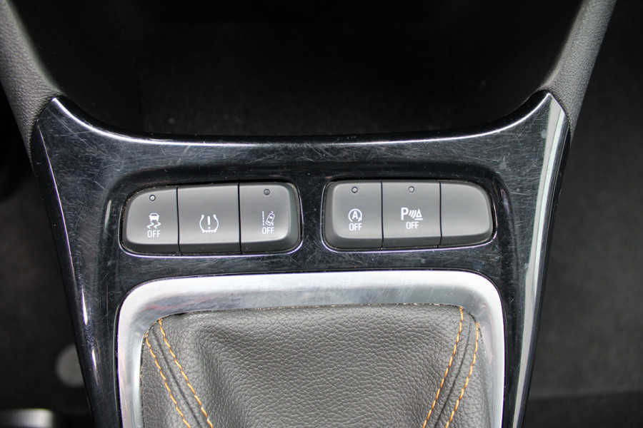 Opel Crossland X 1.2 Turbo Innovation | Trekhaak | Parkeerhulp | BLIS | Navigatie | Camera