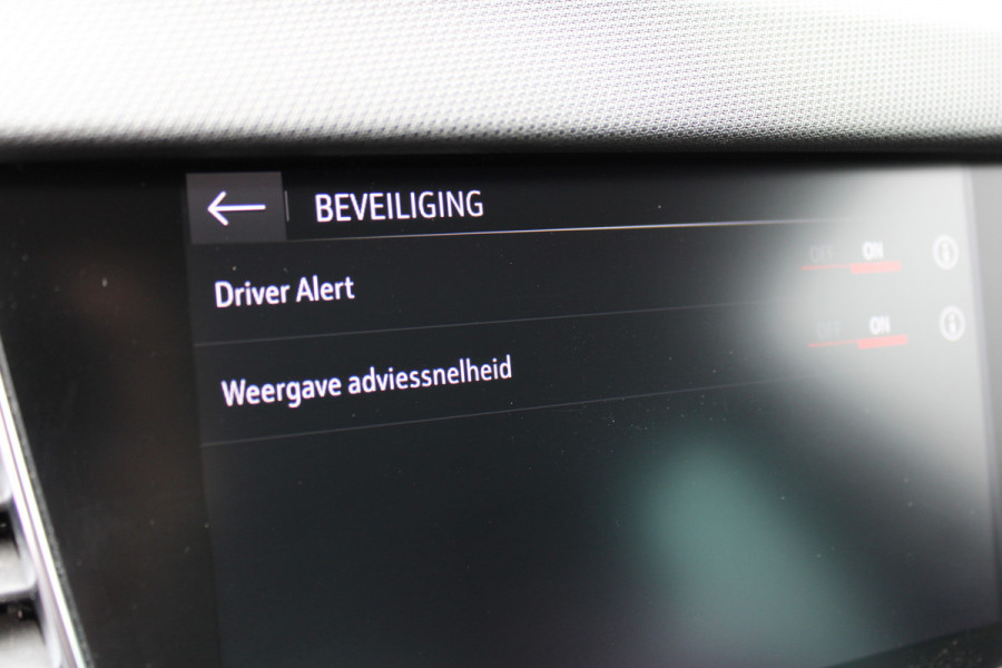 Opel Crossland X 1.2 Turbo Innovation | Trekhaak | Parkeerhulp | BLIS | Navigatie | Camera