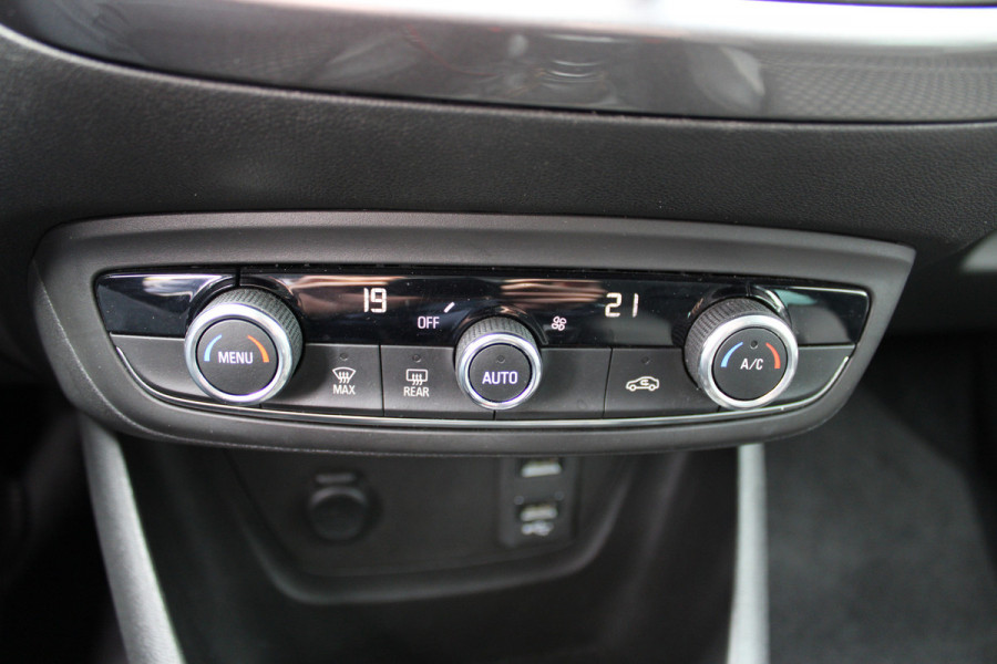 Opel Crossland X 1.2 Turbo Innovation | Trekhaak | Parkeerhulp | BLIS | Navigatie | Camera