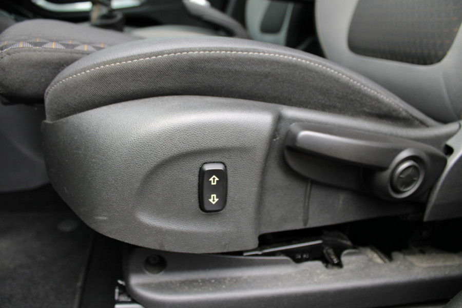 Opel Crossland X 1.2 Turbo Innovation | Trekhaak | Parkeerhulp | BLIS | Navigatie | Camera