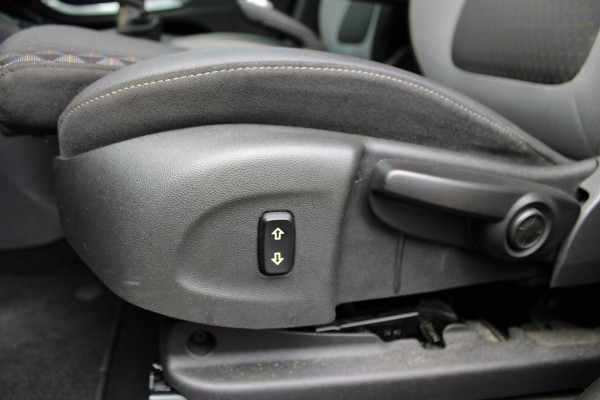 Opel Crossland X 1.2 Turbo Innovation | Trekhaak | Parkeerhulp | BLIS | Navigatie | Camera