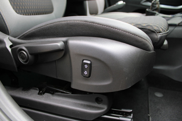 Opel Crossland X 1.2 Turbo Innovation | Trekhaak | Parkeerhulp | BLIS | Navigatie | Camera