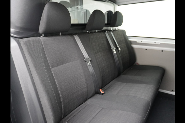 Mercedes-Benz Vito 114CDI AUT D.C Dubbele Cabine Lang 6-Pers. Airco Navi Camera Pdc Bluetooth Cruise Control Regen-Lichtsensor Pdc Betonplex Vloer Schuifdeur Imperiaal Bank voor Comfort 1e Eigenaar Euro 6