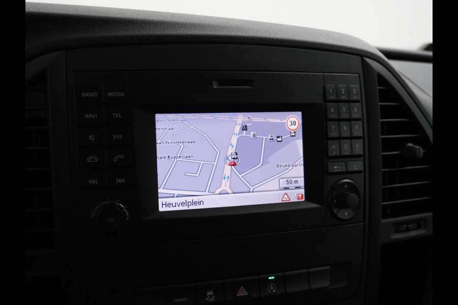 Mercedes-Benz Vito 114CDI AUT D.C Dubbele Cabine Lang 6-Pers. Airco Navi Camera Pdc Bluetooth Cruise Control Regen-Lichtsensor Pdc Betonplex Vloer Schuifdeur Imperiaal Bank voor Comfort 1e Eigenaar Euro 6