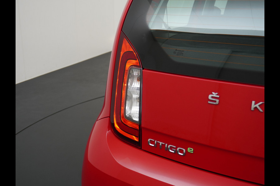 Škoda Citigo e-iV EV 36kWh Climate Control Bluetooth Verkeersborddetectie Led Esp Smartphone integratie Rijstrooksensor Verkeersbord detectie Ambition Grote Accu! Garantie op de accu tot 19-03-2028/160.000km. 1.235kg licht!