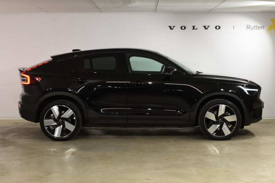Volvo C40 252PK Single Motor Extended Range Ultimate / Navigatie / Panoramadak / Elektrische Stoelen / Harman Kardon / 20'' LM Velgen / Trekhaak /