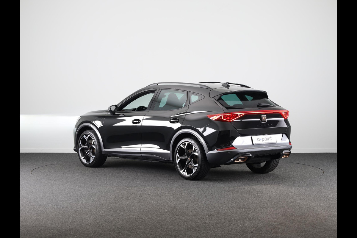 CUPRA Formentor 1.4 e-Hybrid VZ Performance 245 pk | Navigatie | Parkeersensoren (Park assist) | Achteruitrijcamera | Adaptieve cruise control | LED koplampen | Autom. airco | CUPRA Formentor 1.4 e-Hybrid VZ Performance 245 pk | Navigatie | Parkeersensoren (Park assist) | Achteruitrijcamera | Adaptieve cruise control | LED koplampen | Autom. airco |