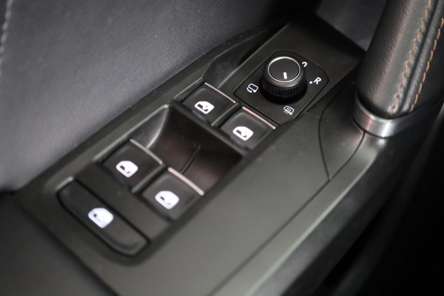 CUPRA Formentor 1.4 e-Hybrid VZ Performance 245 pk | Navigatie | Parkeersensoren (Park assist) | Achteruitrijcamera | Adaptieve cruise control | LED koplampen | Autom. airco |