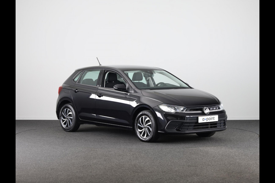 Volkswagen Polo 1.0 TSI Life 95 pk | Navigatie via App | Parkeersensoren | Adaptieve cruise control | LED koplampen | Apple Carplay/Android Auto |