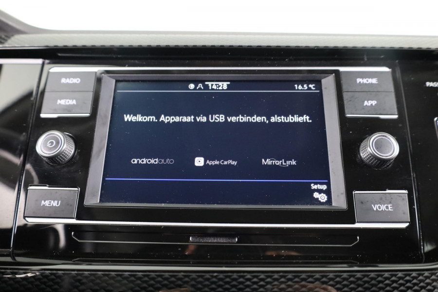 Volkswagen Polo 1.0 TSI Life 95 pk | Navigatie via App | Parkeersensoren | Adaptieve cruise control | LED koplampen | Apple Carplay/Android Auto |