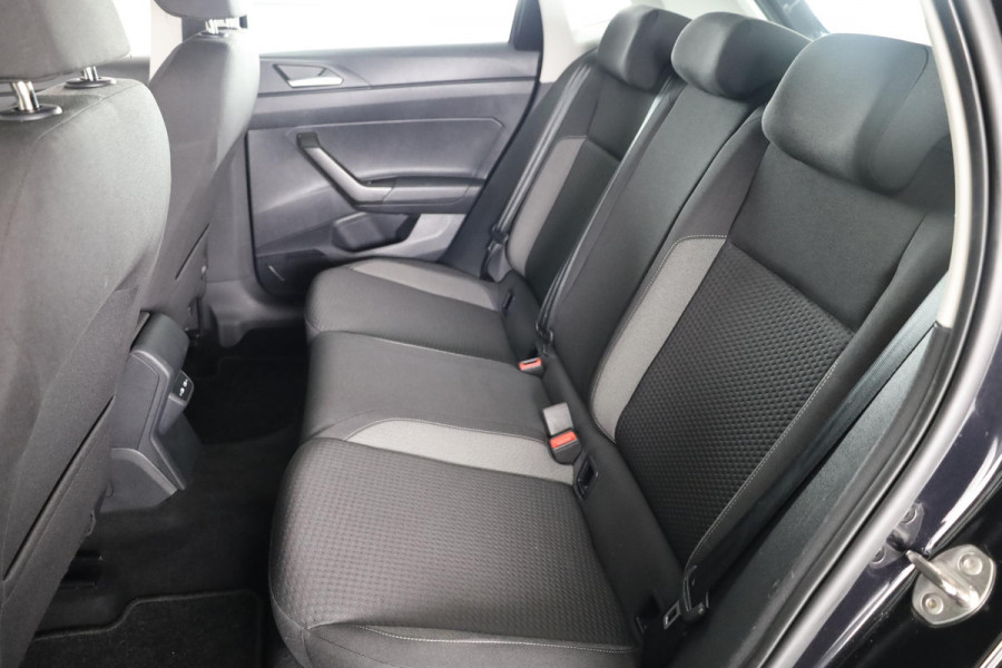 Volkswagen Polo 1.0 TSI Life 95 pk | Navigatie via App | Parkeersensoren | Adaptieve cruise control | LED koplampen | Apple Carplay/Android Auto |