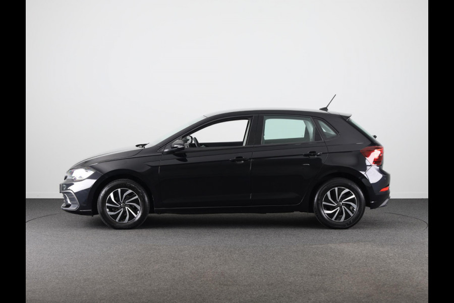 Volkswagen Polo 1.0 TSI Life 95 pk | Navigatie via App | Parkeersensoren | Adaptieve cruise control | LED koplampen | Apple Carplay/Android Auto |