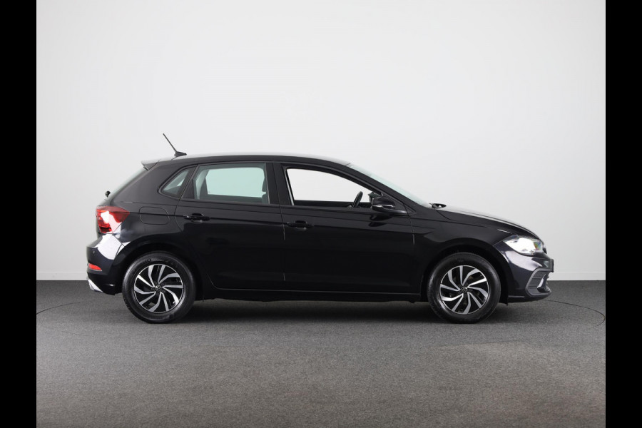 Volkswagen Polo 1.0 TSI Life 95 pk | Navigatie via App | Parkeersensoren | Adaptieve cruise control | LED koplampen | Apple Carplay/Android Auto |