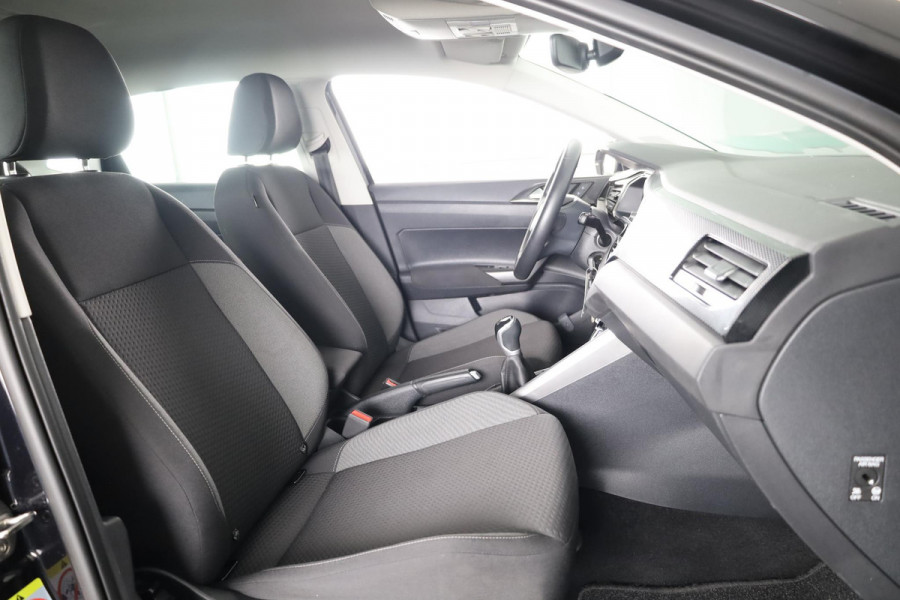 Volkswagen Polo 1.0 TSI Life 95 pk | Navigatie via App | Parkeersensoren | Adaptieve cruise control | LED koplampen | Apple Carplay/Android Auto |