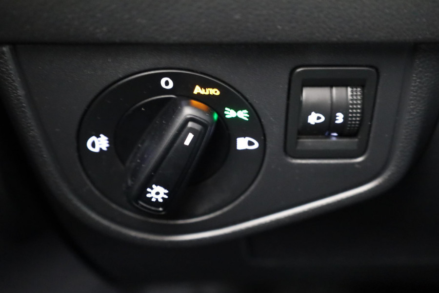 Volkswagen Polo 1.0 TSI Life 95 pk | Navigatie via App | Parkeersensoren | Adaptieve cruise control | LED koplampen | Apple Carplay/Android Auto |