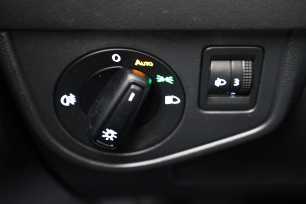 Volkswagen Polo 1.0 TSI Life 95 pk | Navigatie via App | Parkeersensoren | Adaptieve cruise control | LED koplampen | Apple Carplay/Android Auto |