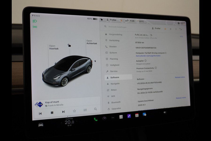 Tesla Model 3 RWD + 60kWh 325PK Facelift 19" Warmtepomp! Elek.Achterklep Lmv Draadloze laadpads  FSD-3 Computer  AutoPilot Leder PanoDak Adapt Ecc Navi LED Comfortstoelen ACC DAB Voorverwarmen interieur Keyless One-Pedal-Drive Origineel Nederlandse auto tot 11kw laden thuis! Garantie Accu tot 14-12-2029 max 160.000km 1584kg licht!