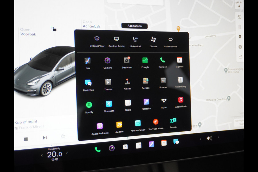 Tesla Model 3 RWD + 60kWh 325PK Facelift 19" Warmtepomp! Elek.Achterklep Lmv Draadloze laadpads  FSD-3 Computer  AutoPilot Leder PanoDak Adapt Ecc Navi LED Comfortstoelen ACC DAB Voorverwarmen interieur Keyless One-Pedal-Drive Origineel Nederlandse auto tot 11kw laden thuis! Garantie Accu tot 14-12-2029 max 160.000km 1584kg licht!