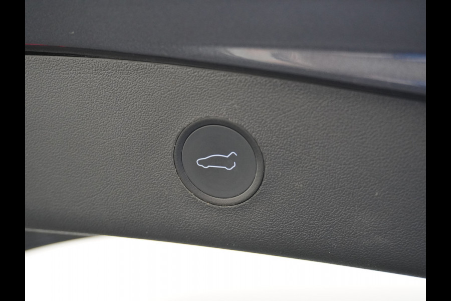 Tesla Model 3 RWD + 60kWh 325PK Facelift 19" Warmtepomp! Elek.Achterklep Lmv Draadloze laadpads  FSD-3 Computer  AutoPilot Leder PanoDak Adapt Ecc Navi LED Comfortstoelen ACC DAB Voorverwarmen interieur Keyless One-Pedal-Drive Origineel Nederlandse auto tot 11kw laden thuis! Garantie Accu tot 14-12-2029 max 160.000km 1584kg licht!