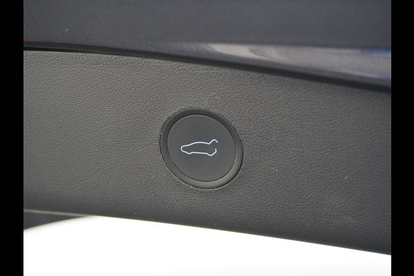 Tesla Model 3 RWD + 60kWh 325PK Facelift 19" Warmtepomp! Elek.Achterklep Lmv Draadloze laadpads  FSD-3 Computer  AutoPilot Leder PanoDak Adapt Ecc Navi LED Comfortstoelen ACC DAB Voorverwarmen interieur Keyless One-Pedal-Drive Origineel Nederlandse auto tot 11kw laden thuis! Garantie Accu tot 14-12-2029 max 160.000km 1584kg licht!