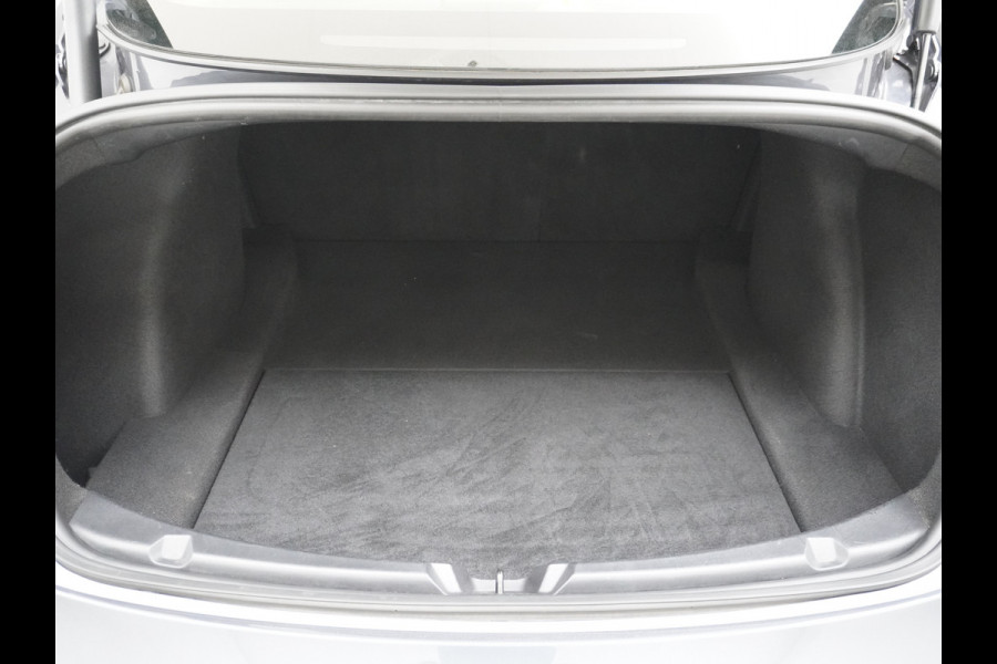Tesla Model 3 RWD + 60kWh 325PK Facelift 19" Warmtepomp! Elek.Achterklep Lmv Draadloze laadpads  FSD-3 Computer  AutoPilot Leder PanoDak Adapt Ecc Navi LED Comfortstoelen ACC DAB Voorverwarmen interieur Keyless One-Pedal-Drive Origineel Nederlandse auto tot 11kw laden thuis! Garantie Accu tot 14-12-2029 max 160.000km 1584kg licht!