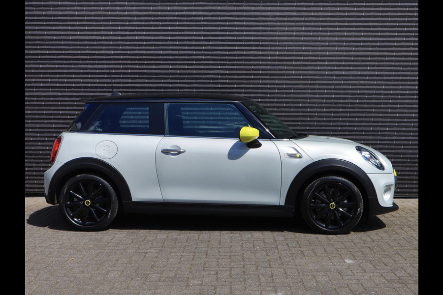 MINI Electric Essential 33 kWh